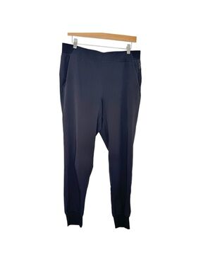 Lululemon Black Women's Joggers Size 10